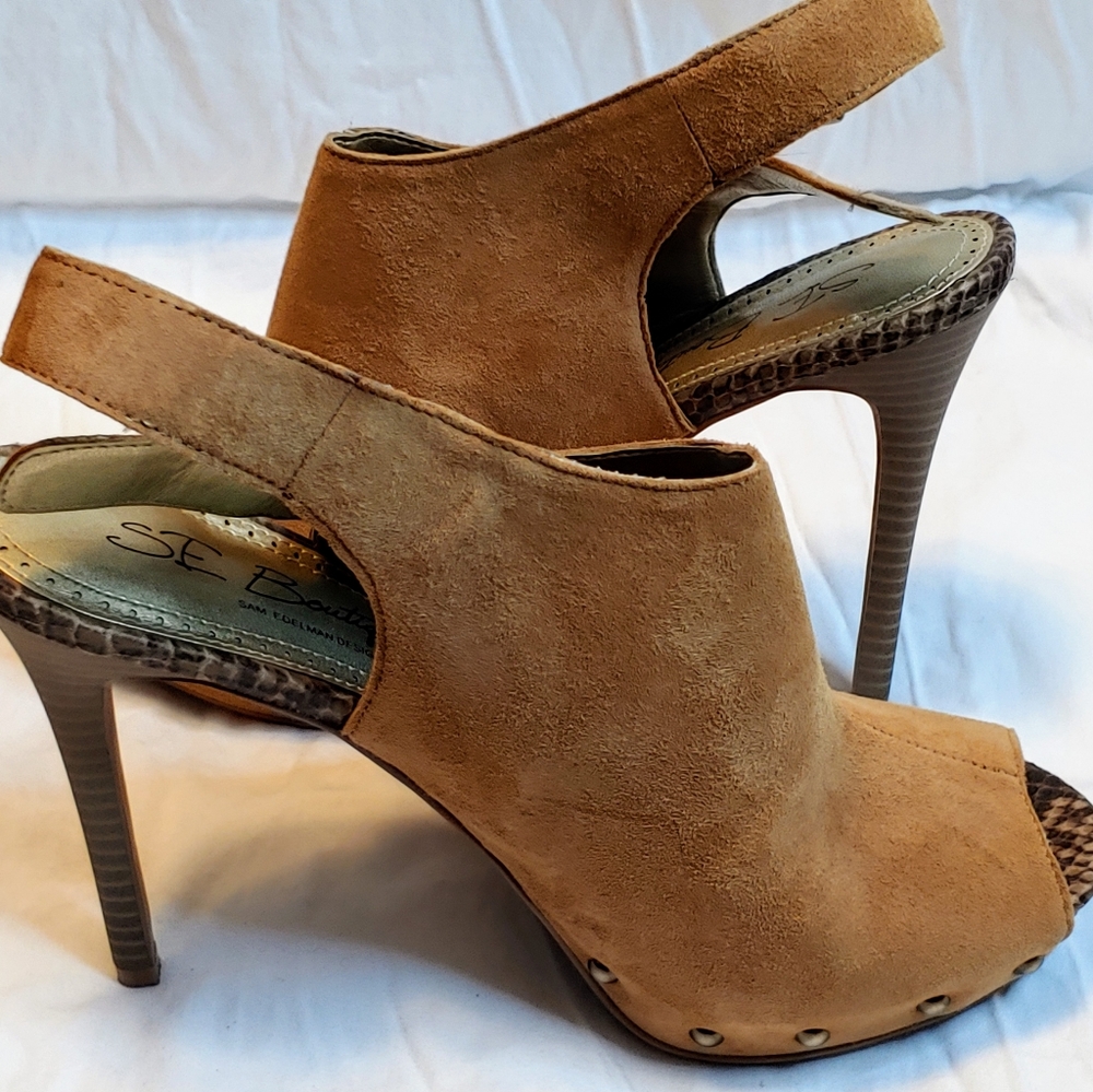 SE Boutique Tan Peep Toe Heel, Size 8